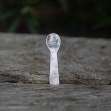 Load image into Gallery viewer, Leaves & Wood Solid Perfume Balm + Mother of Pearl Spoon