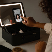 Load image into Gallery viewer, Baia | The Everything Beauty Bag by Vanity Planet - Pothos Beauty