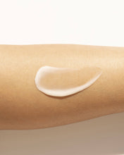 Load image into Gallery viewer, Phyto Triple C Serum 30ml | PLANTKOS - Pothos Beauty