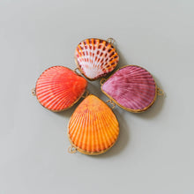 Load image into Gallery viewer, Leaves &amp; Wood Solid Perfume Balm + Mother of Pearl Spoon
