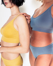 Load image into Gallery viewer, Everyday Versatile Seamless Bralette | Seamless Lingerie - Pothos Beauty
