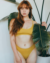 Load image into Gallery viewer, Everyday Versatile Seamless Bralette | Seamless Lingerie - Pothos Beauty
