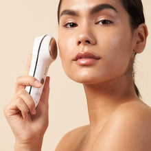Load image into Gallery viewer, Forever Young | Hot &amp; Cold Rejuvenating Facial Wand | VANITY PLANET - Pothos Beauty

