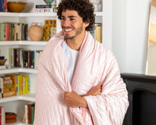 Load image into Gallery viewer, Gravity Cooling Weighted Blanket | Gravity BlanketsCooling Weighted Blanket
