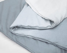Load image into Gallery viewer, Gravity Weighted Blanket - Ombre | Gravity Blankets - Pothos Beauty
