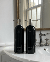 Load image into Gallery viewer, Pro-Ocean Refillable Shampoo Bottle 32 oz | MASAMI - Pothos Beauty
