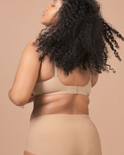 Load image into Gallery viewer, Second Skin Lift Seamless Plunge Bra | Seamless Lingerie - Pothos Beauty
