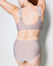 Load image into Gallery viewer, Second Skin Wide Strap Seamless Bra | Seamless Lingerie - Pothos Beauty
