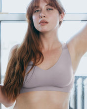 Load image into Gallery viewer, Second Skin Wide Strap Seamless Bra | Seamless Lingerie - Pothos Beauty
